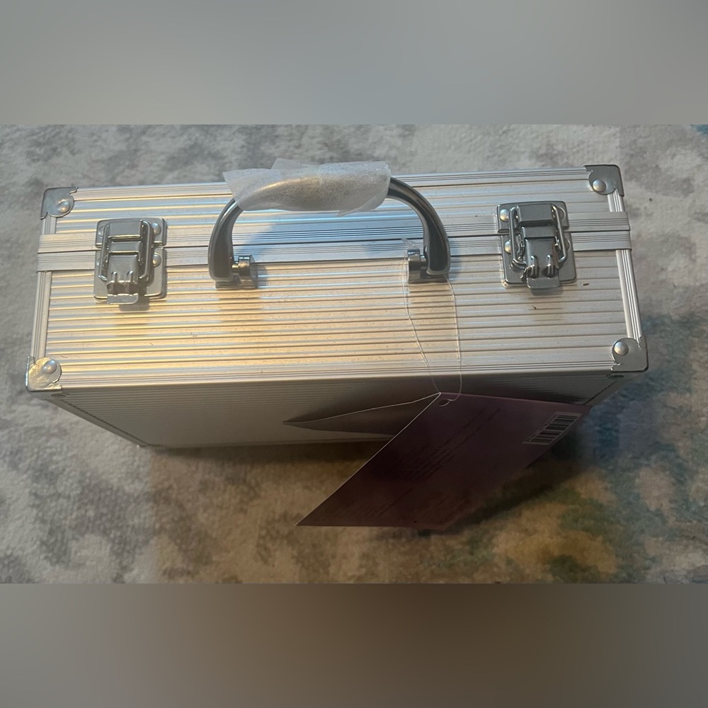 💗Makeup Case Bundle💗 - Picture 4 of 10